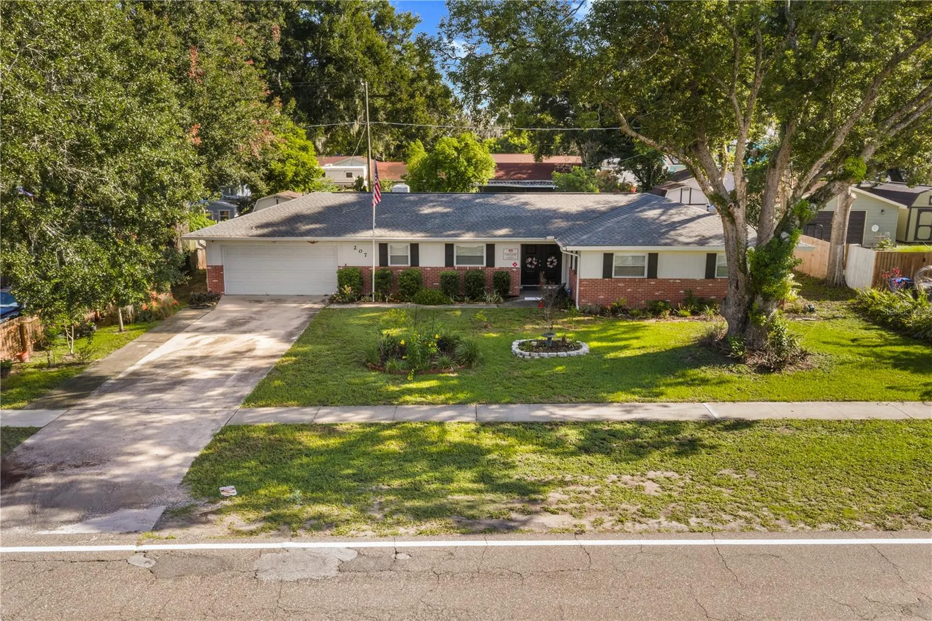 207 W Wheeler Road Seffner FL 33584