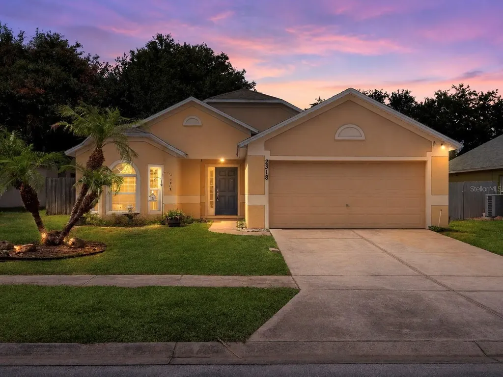 2318 Barons Court Tavares FL 32778