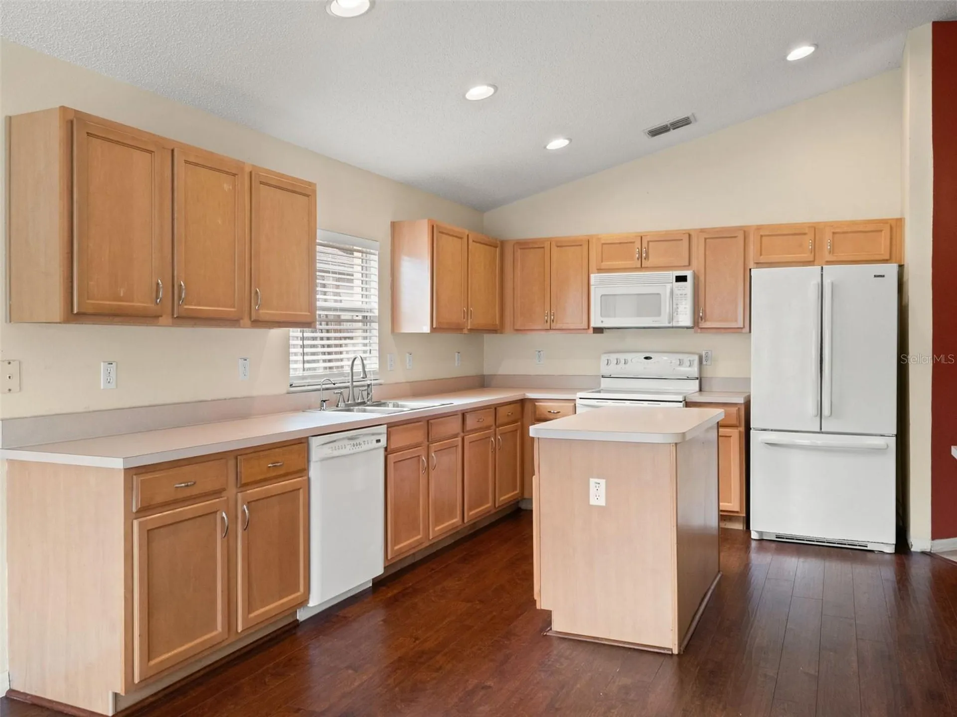 2318 Barons Court Tavares FL 32778