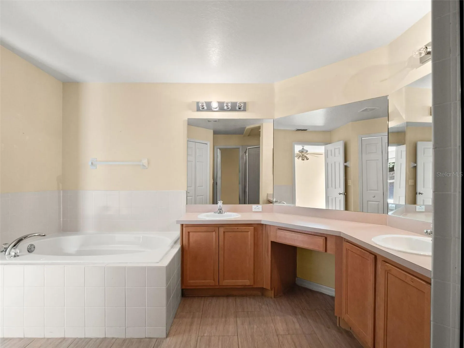 2318 Barons Court Tavares FL 32778