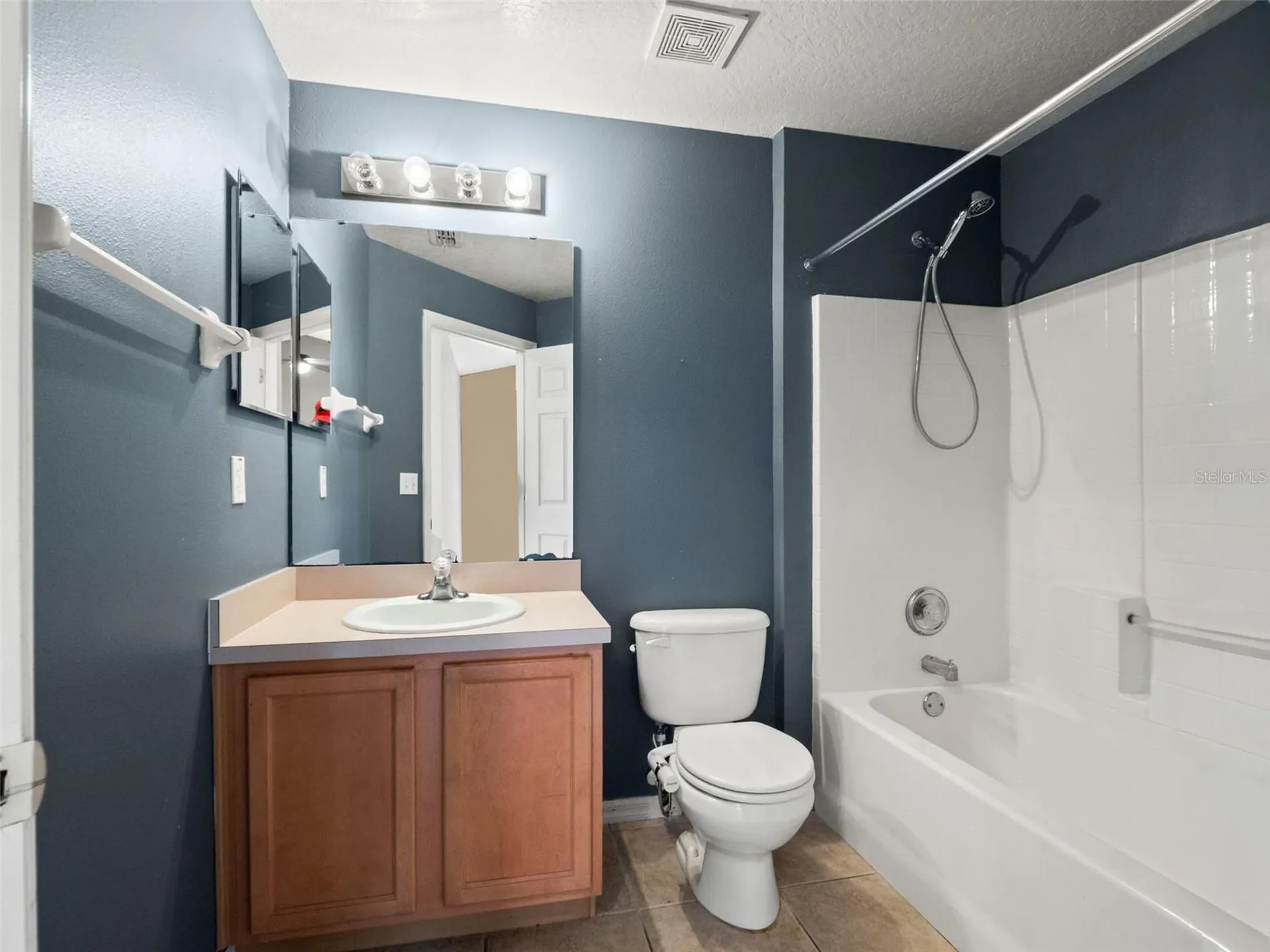 2318 Barons Court Tavares FL 32778