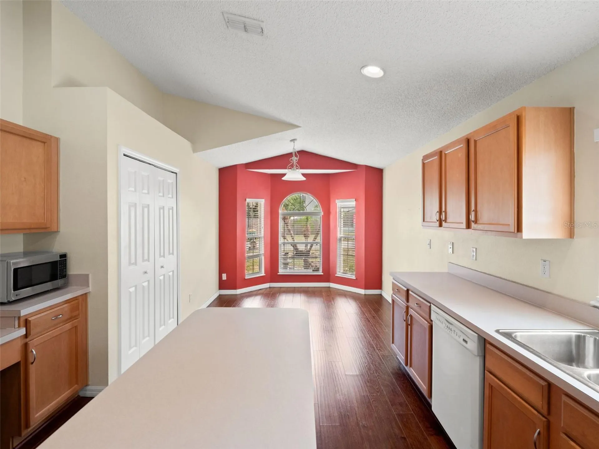 2318 Barons Court Tavares FL 32778