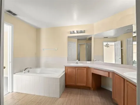 2318 Barons Court Tavares FL 32778