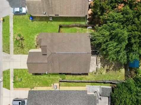 2318 Barons Court Tavares FL 32778