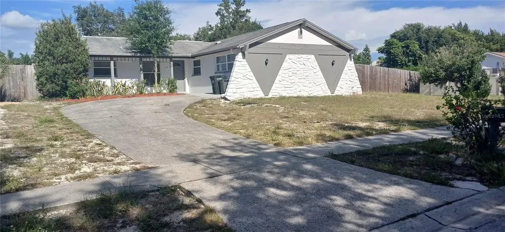 1019 Peninsula Road Tarpon Springs FL 34689