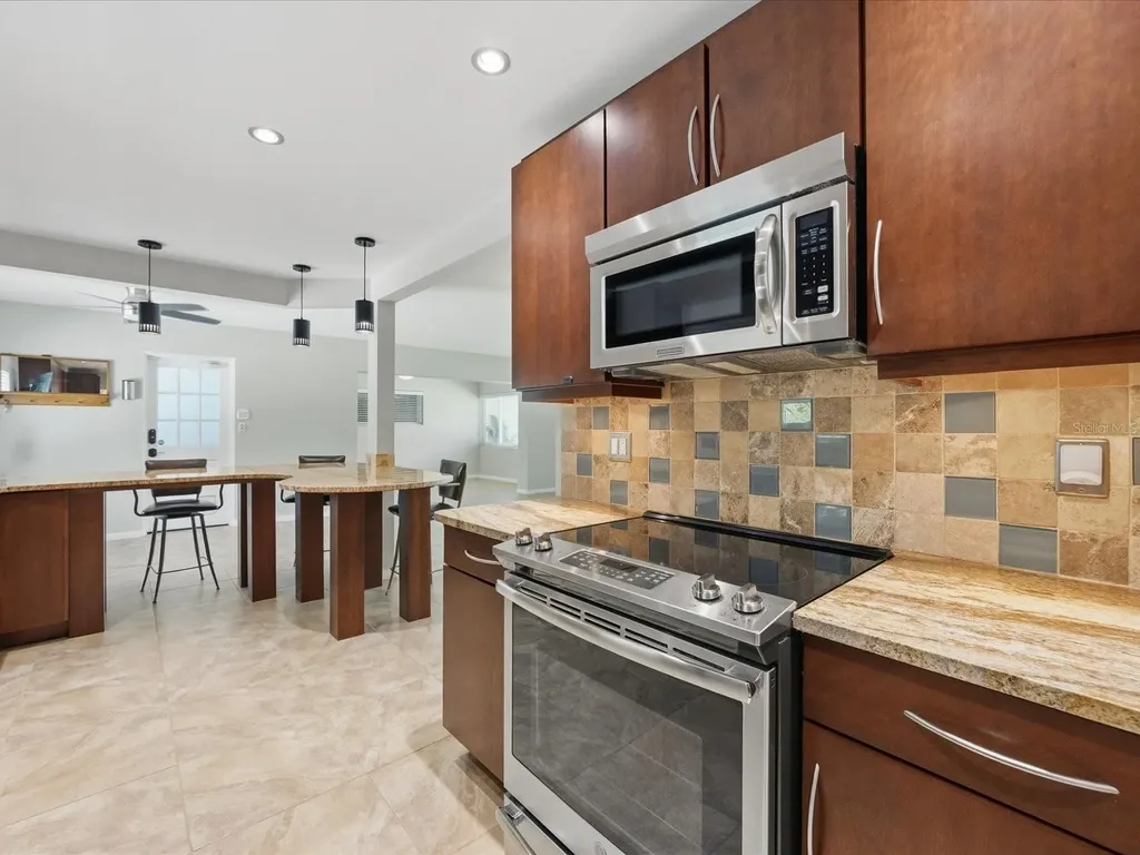 1104 Kasper Drive Orlando FL 32806