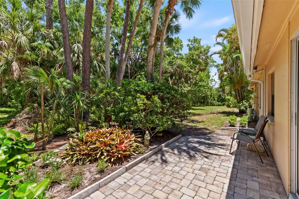 4845 Village Gardens Drive Sarasota FL 34234