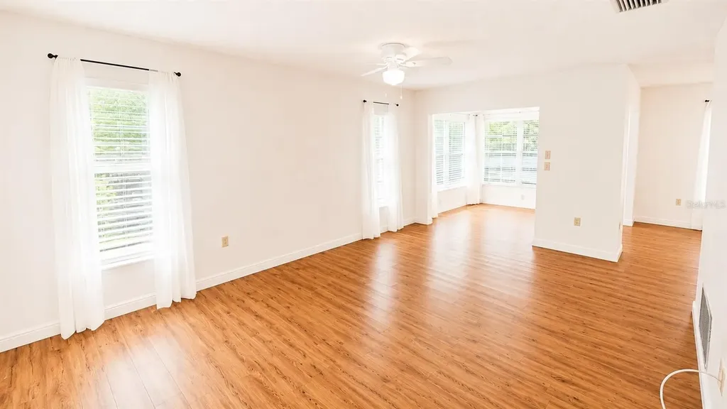 1624 Whitehead Drive Sarasota FL 34232