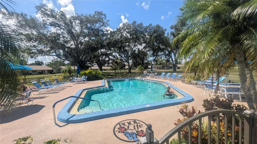 1624 Whitehead Drive Sarasota FL 34232