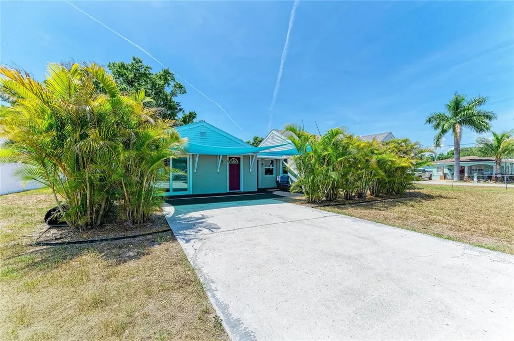 901 Oak Street SW Ruskin FL 33570