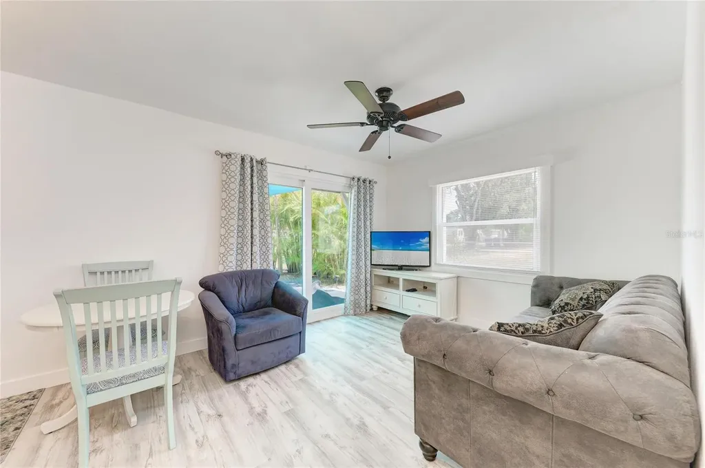 901 Oak Street SW Ruskin FL 33570
