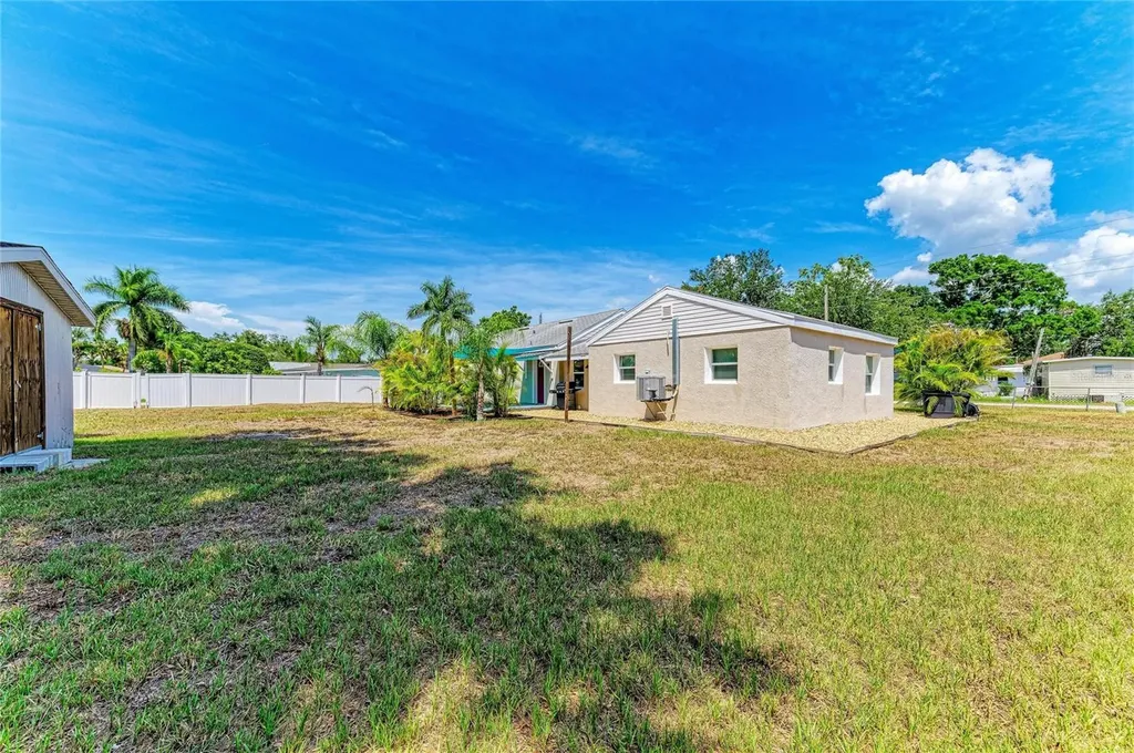 901 Oak Street SW Ruskin FL 33570