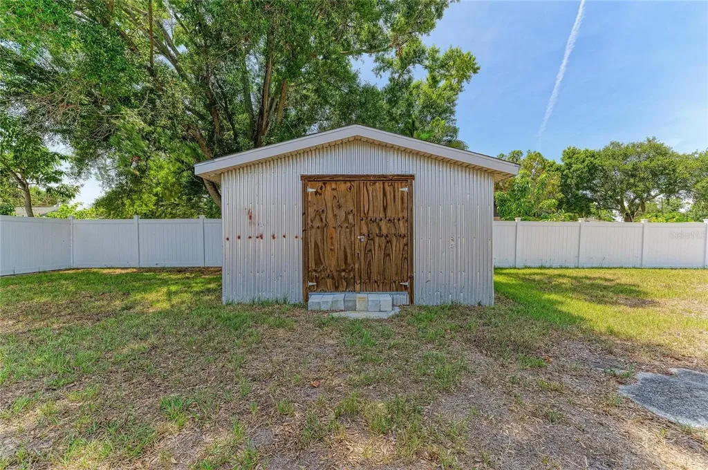901 Oak Street SW Ruskin FL 33570