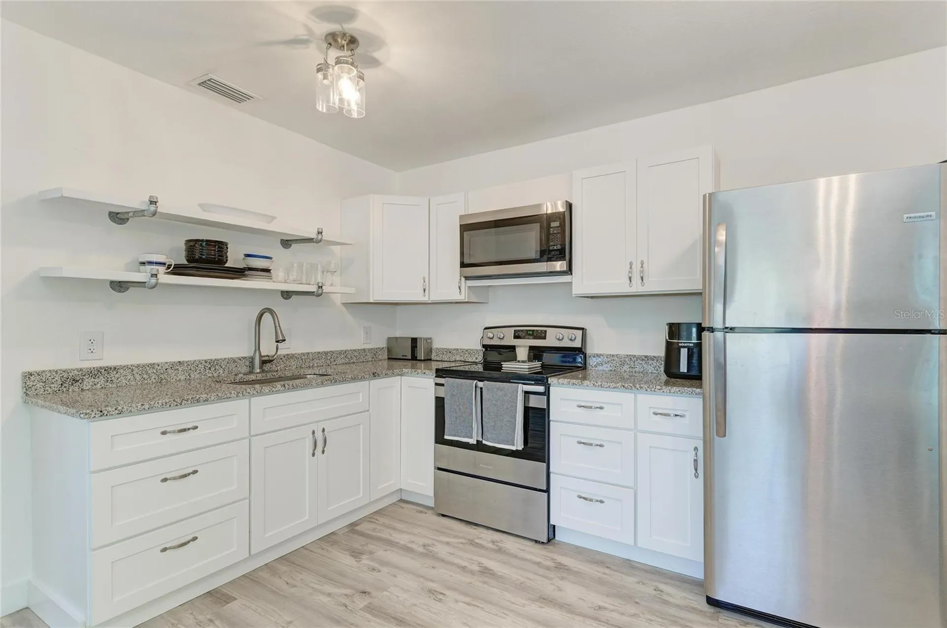 901 Oak Street SW Ruskin FL 33570
