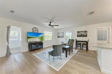 901 Oak Street SW Ruskin FL 33570