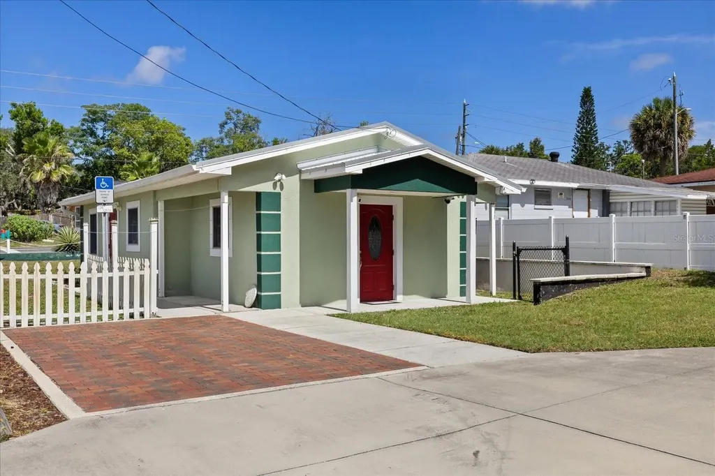 6511 Main Street New Port Richey FL 34653