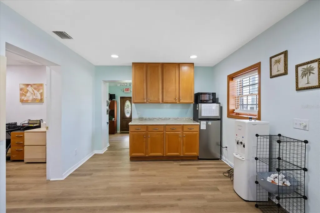 6511 Main Street New Port Richey FL 34653