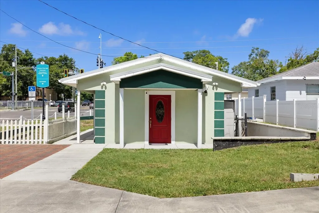 6511 Main Street New Port Richey FL 34653