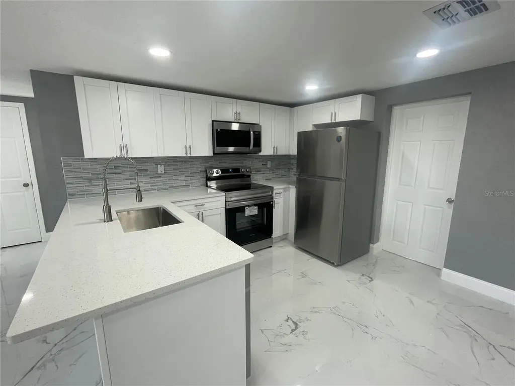 5102 Manor Drive New Port Richey FL 34652