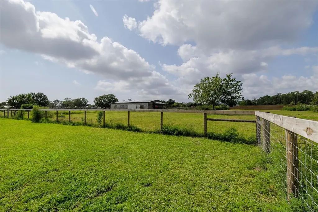 1050 Dillon Circle New Smyrna Beach FL 32168