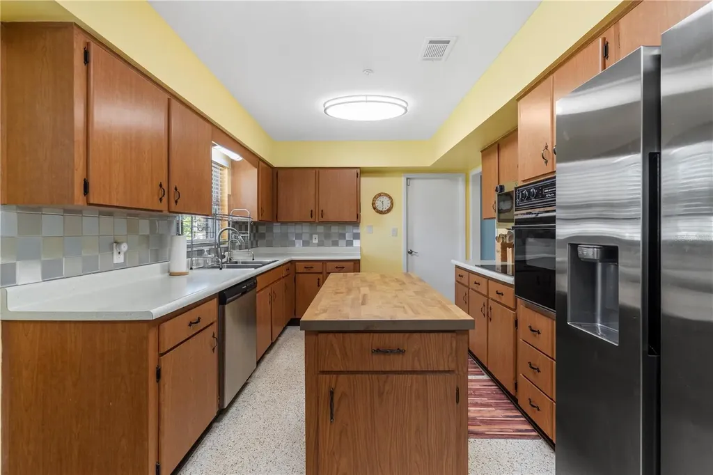 207 W Wheeler Road Seffner FL 33584