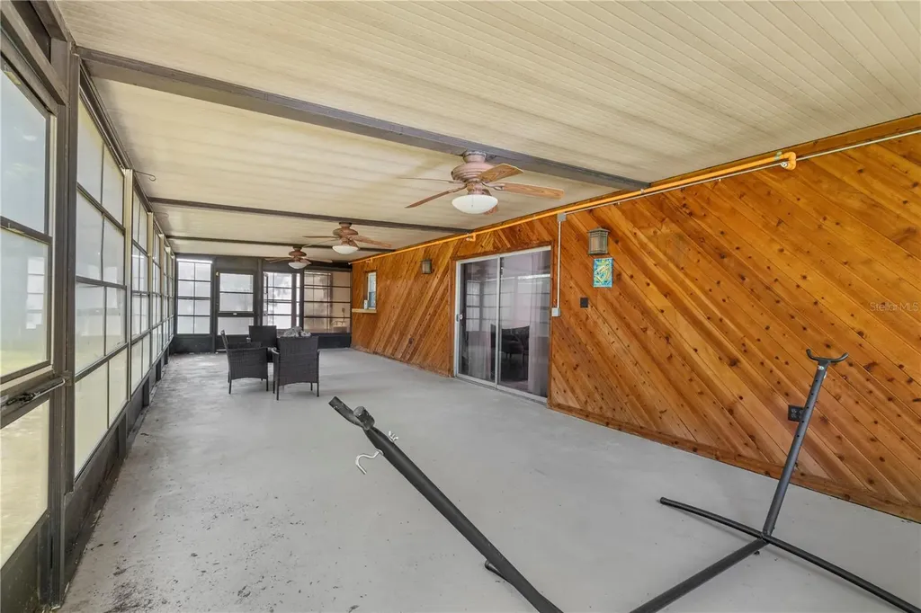 207 W Wheeler Road Seffner FL 33584