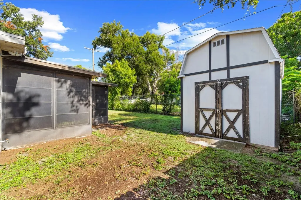 207 W Wheeler Road Seffner FL 33584
