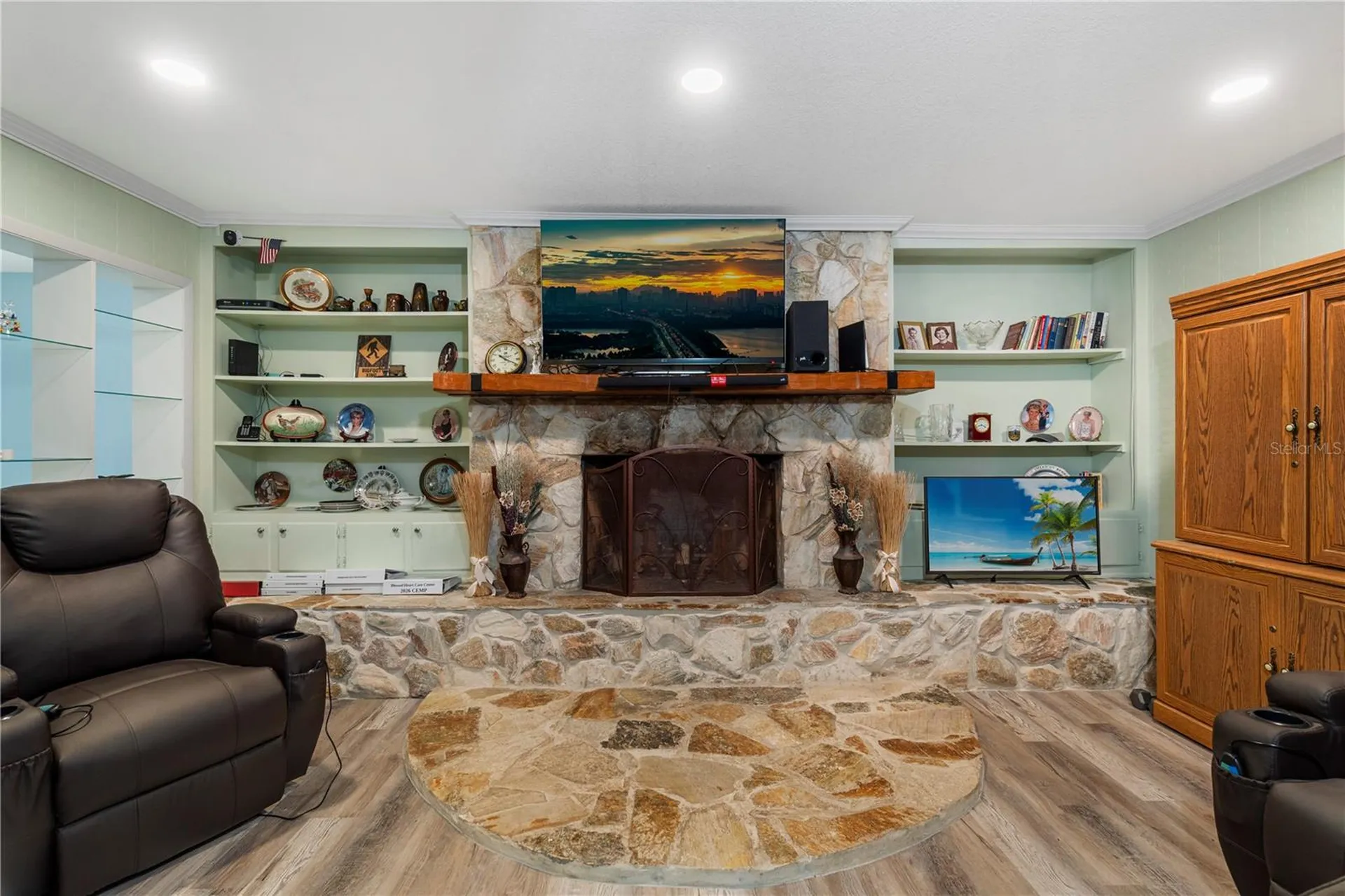 207 W Wheeler Road Seffner FL 33584