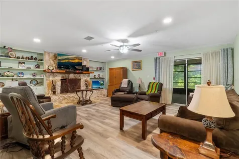 207 W Wheeler Road Seffner FL 33584
