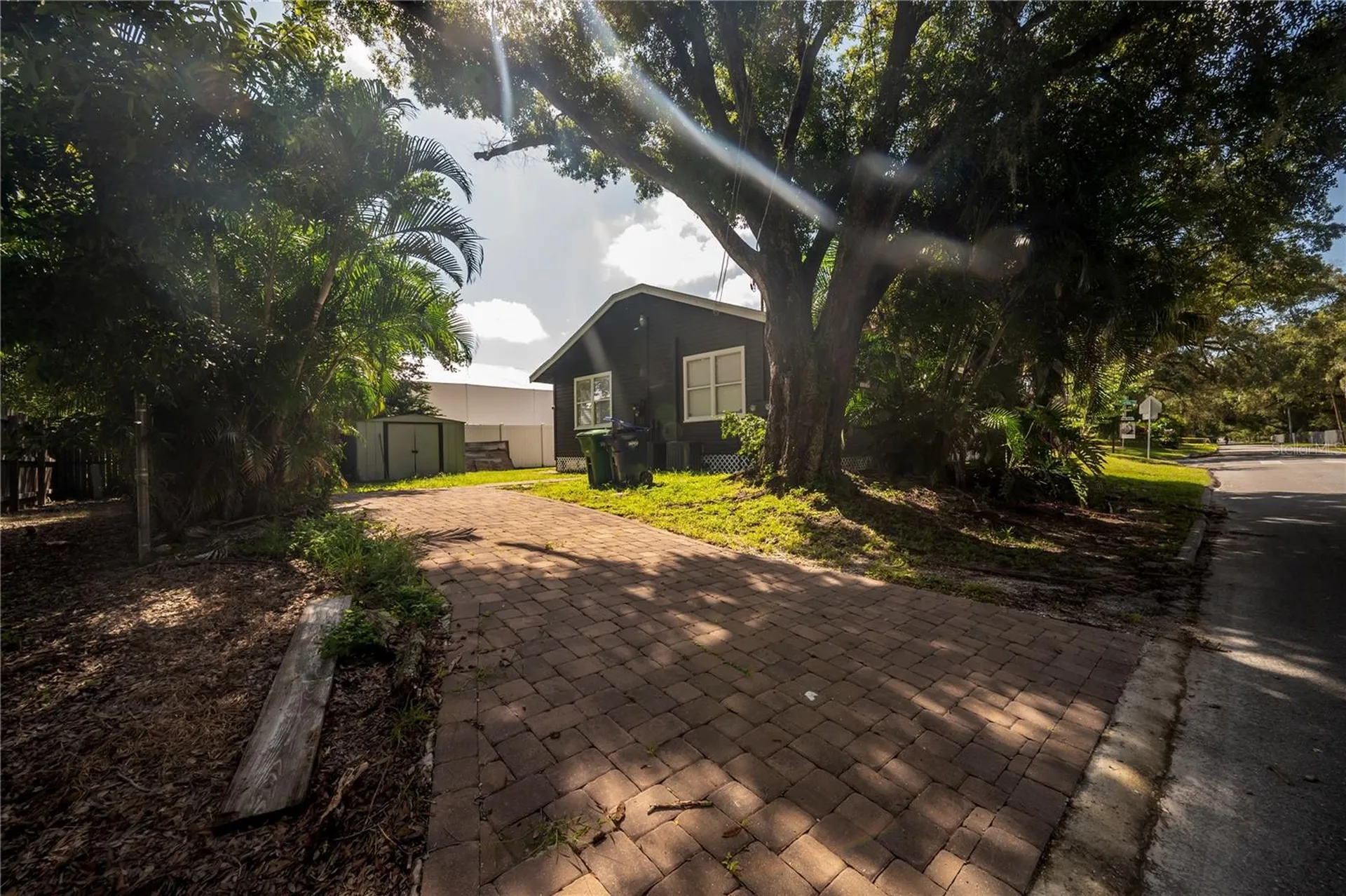 319 W Curtis Street Tampa FL 33603