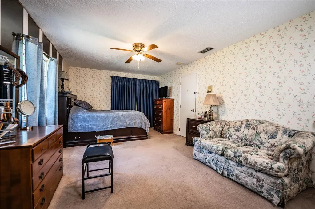 85 Country Club Lane Mulberry FL 33860
