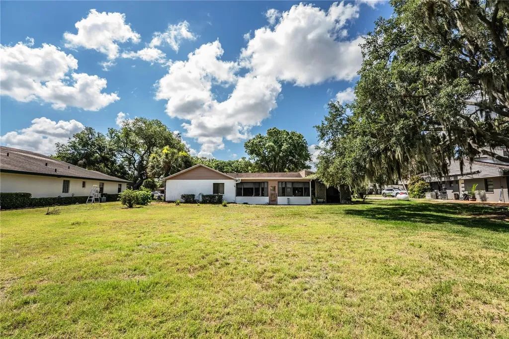 85 Country Club Lane Mulberry FL 33860