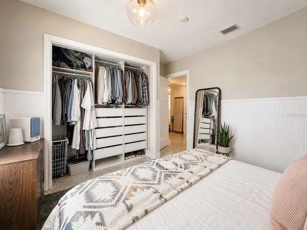 6299 34th Avenue N St Petersburg FL 33710