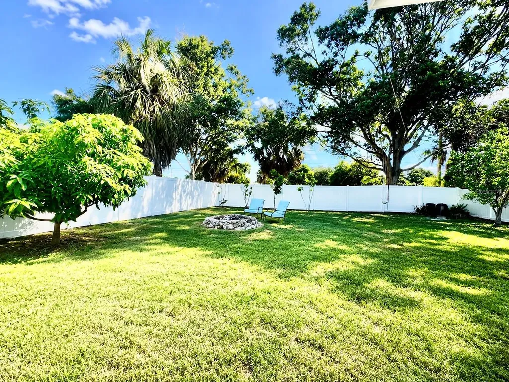 6299 34th Avenue N St Petersburg FL 33710