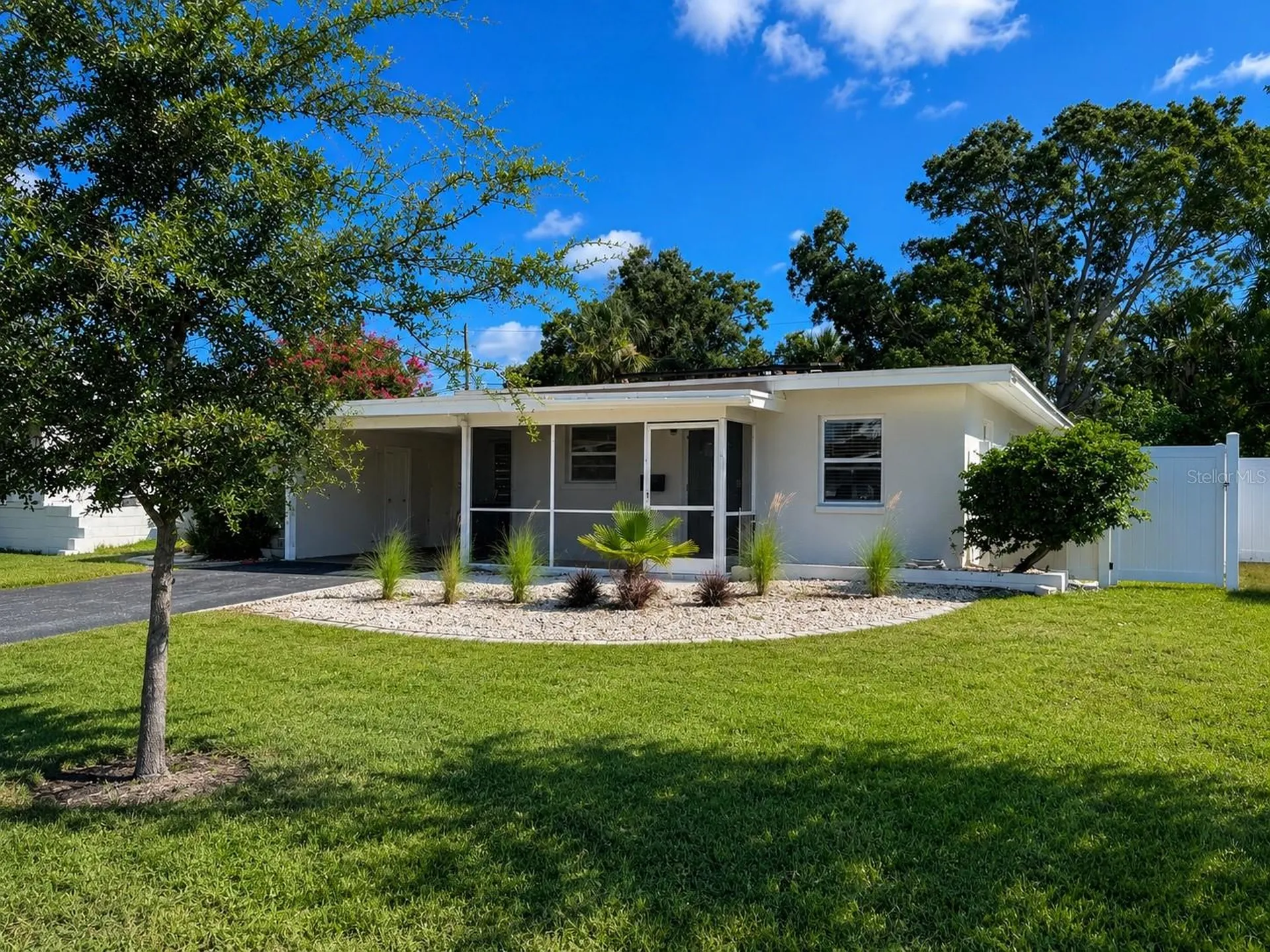 6299 34th Avenue N St Petersburg FL 33710