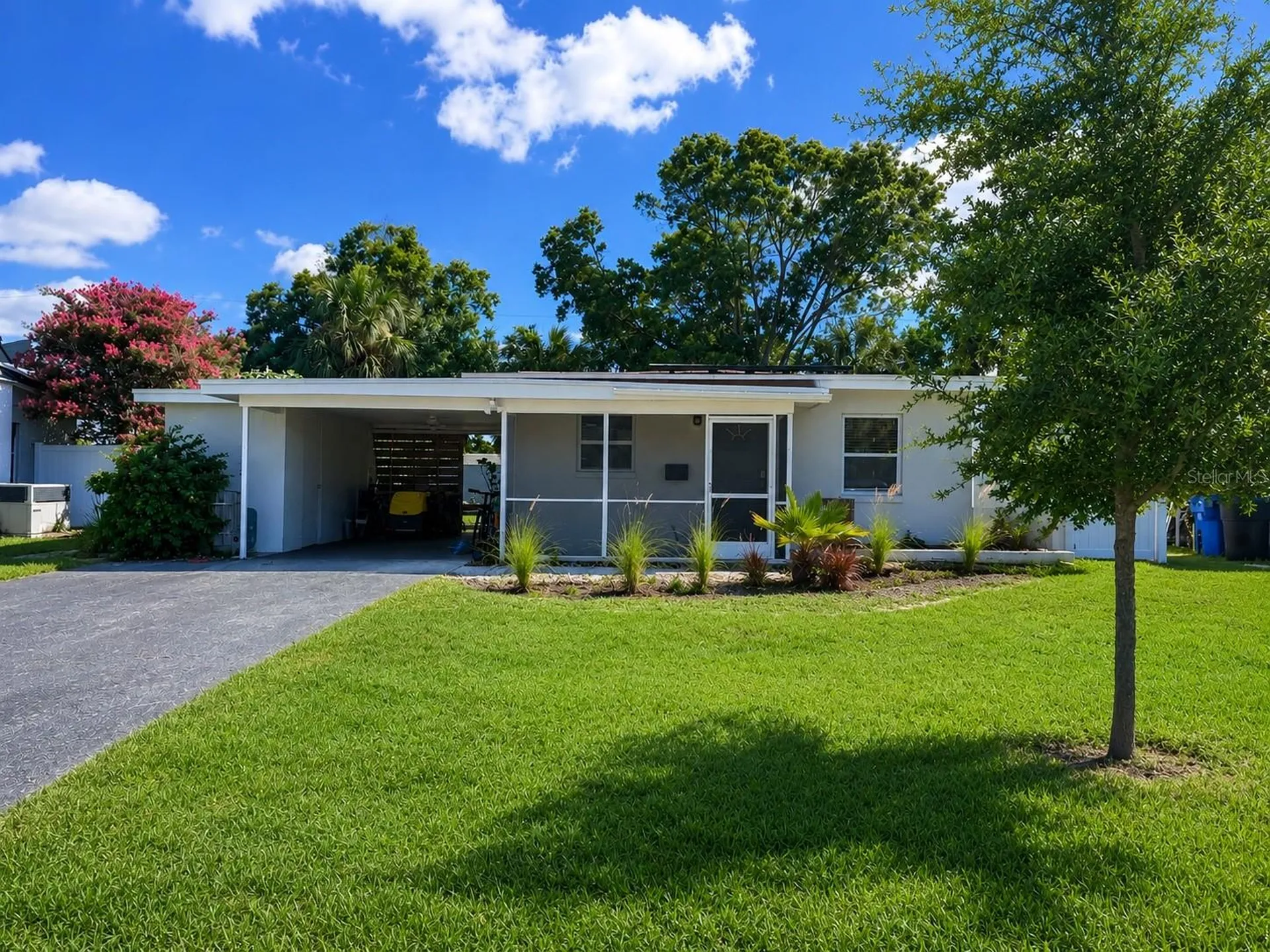 6299 34th Avenue N St Petersburg FL 33710