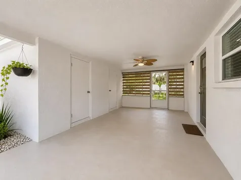 6299 34th Avenue N St Petersburg FL 33710