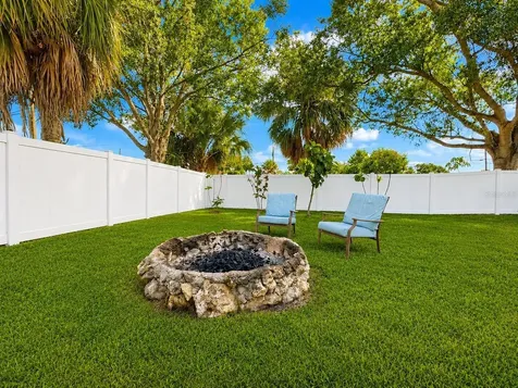 6299 34th Avenue N St Petersburg FL 33710