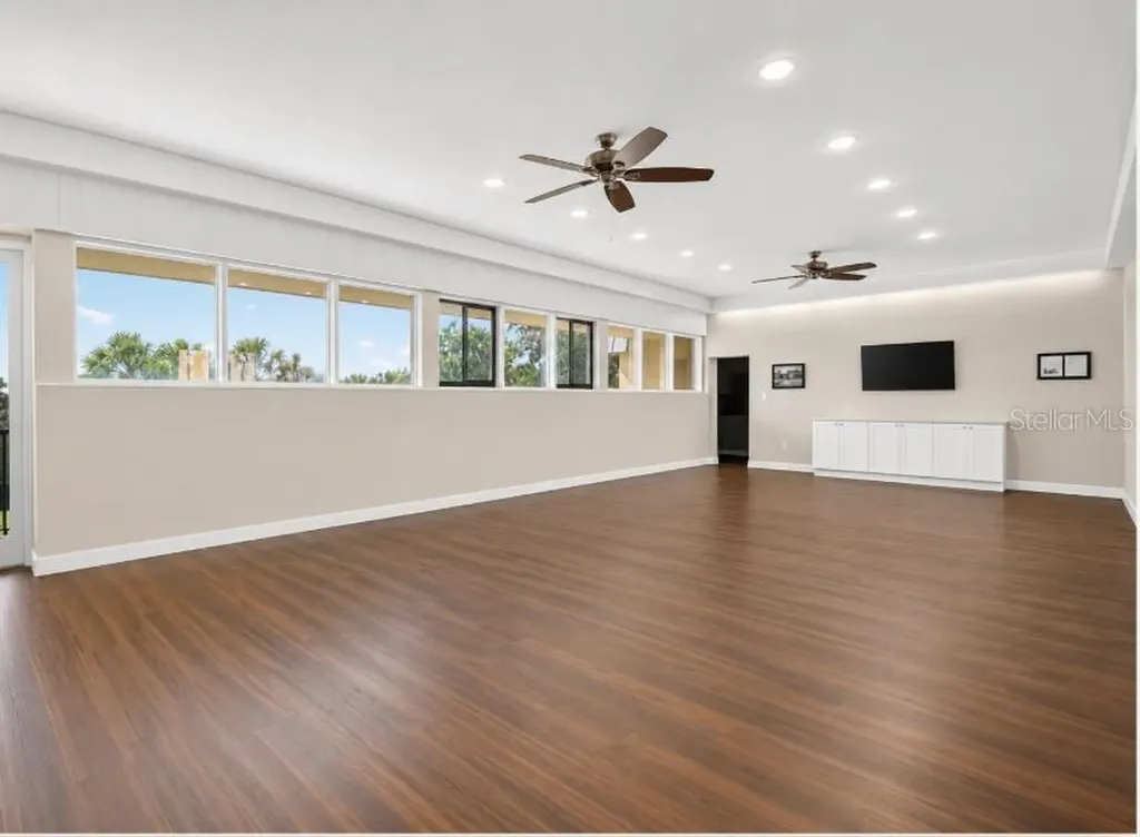501 W Old Us Highway 441 Highway Mount Dora FL 32757