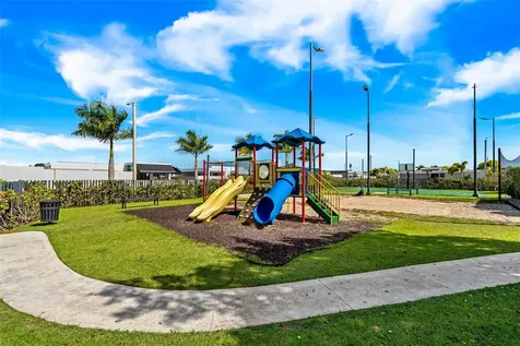 96 Calle Amazonas Bayamon PR 00956