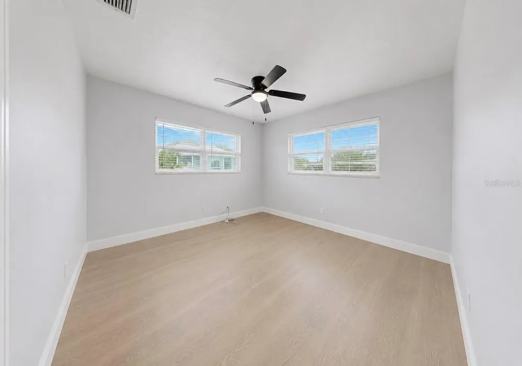 4931 Victoria Drive Cape Coral FL 33904