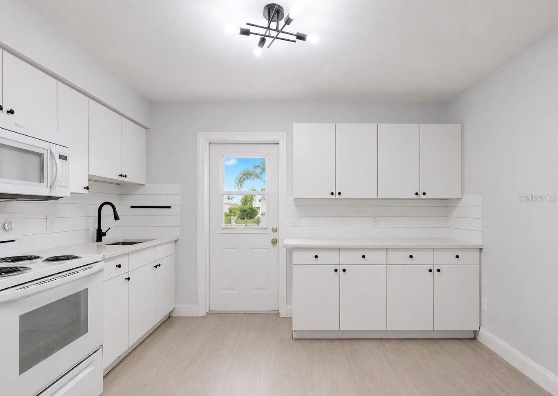 4931 Victoria Drive Cape Coral FL 33904