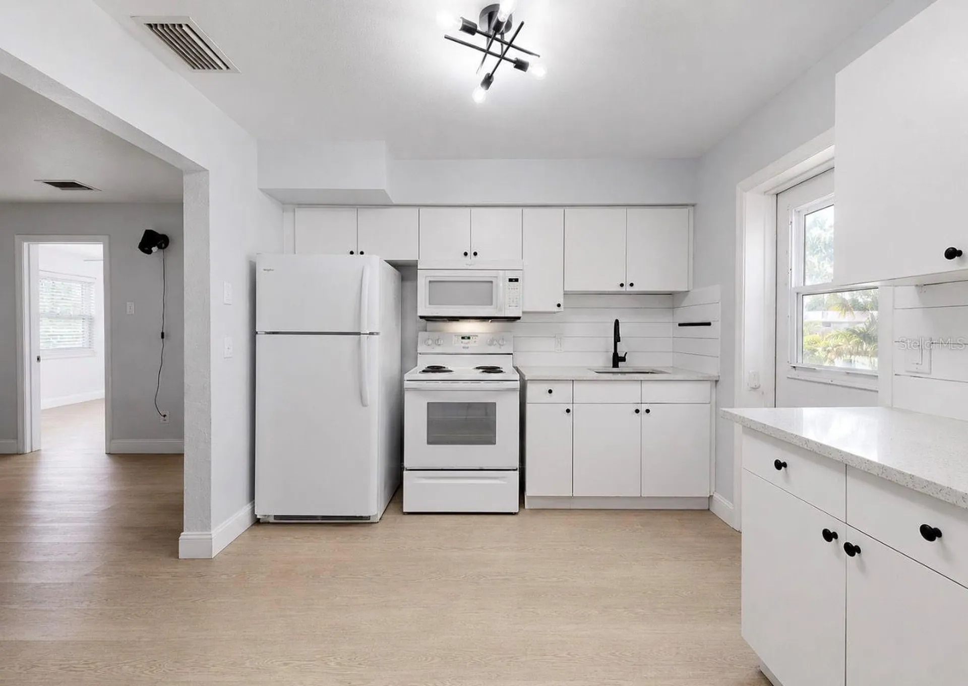 4931 Victoria Drive Cape Coral FL 33904