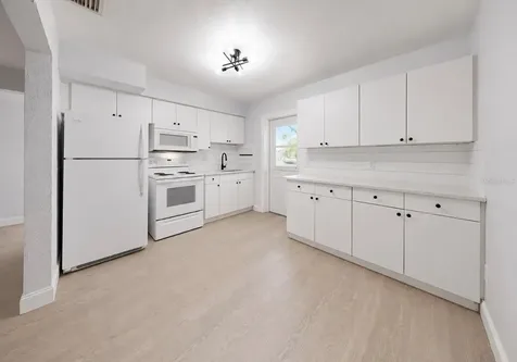 4931 Victoria Drive Cape Coral FL 33904