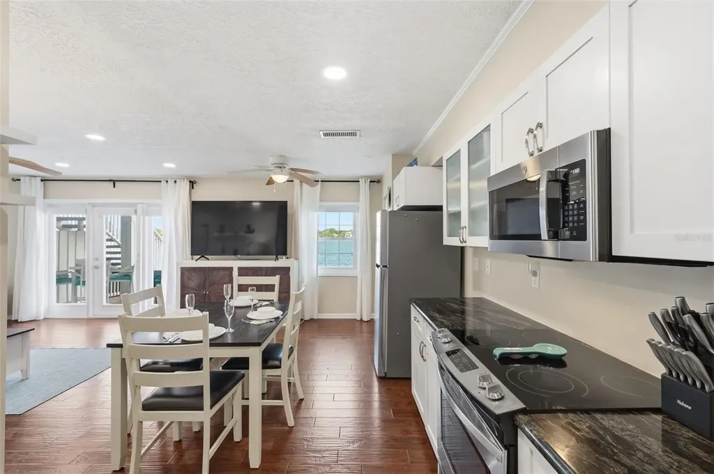 5117 Salmon Drive SE St Petersburg FL 33705