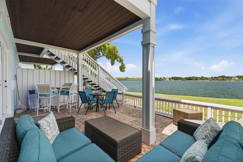 5117 Salmon Drive SE St Petersburg FL 33705