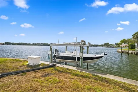 5117 Salmon Drive SE St Petersburg FL 33705