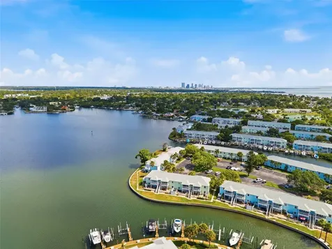 5117 Salmon Drive SE St Petersburg FL 33705