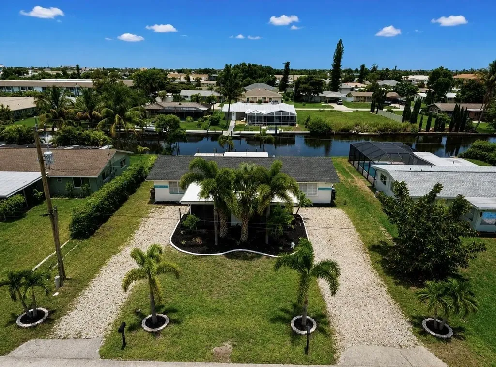 4933 Victoria Drive Cape Coral FL 33904