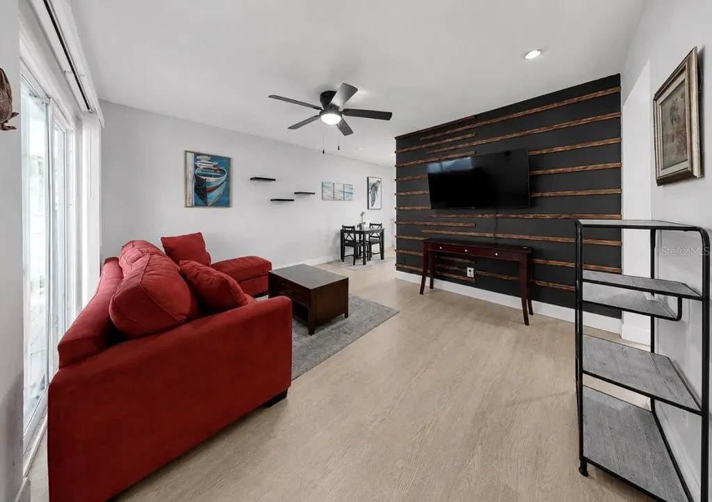 4933 Victoria Drive Cape Coral FL 33904